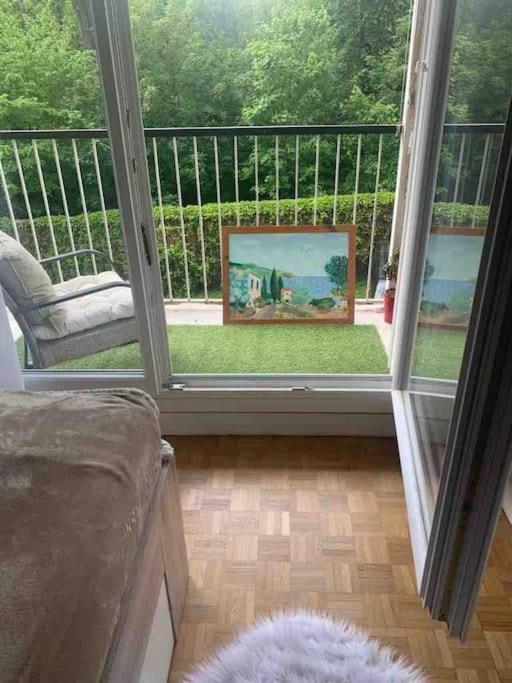 Proche Chateau De Versailles Avec Balcon Vu Sur Une Foret Et Parking Gratuit Pour 5 Personnes Maximum Exteriör bild