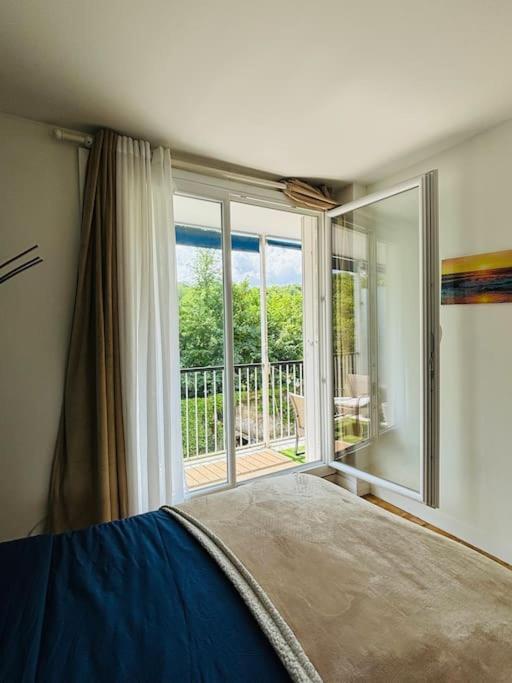 Proche Chateau De Versailles Avec Balcon Vu Sur Une Foret Et Parking Gratuit Pour 5 Personnes Maximum Exteriör bild